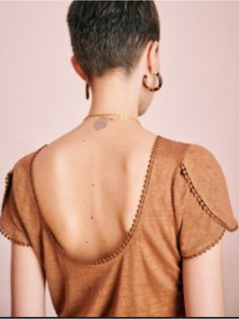 Open-Back Scoop crew neck linen short flutter sleeve Top in Warm Brown